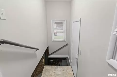 831 S 14th St, Springfield, IL 62703 photo 13
