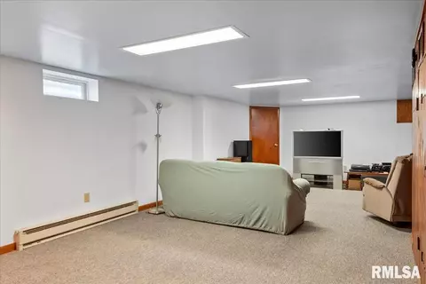 Other - 1405 Monument Ave, Springfield, IL 62702 photo 4 of 10