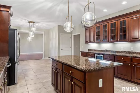 Kitchen - 1801 Blue Stone Dr, Springfield, IL 62711 photo 1 of 5
