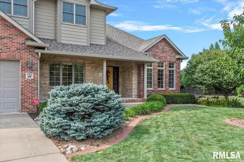 Exterior - 1801 Blue Stone Dr, Springfield, IL 62711 photo 2 of 8