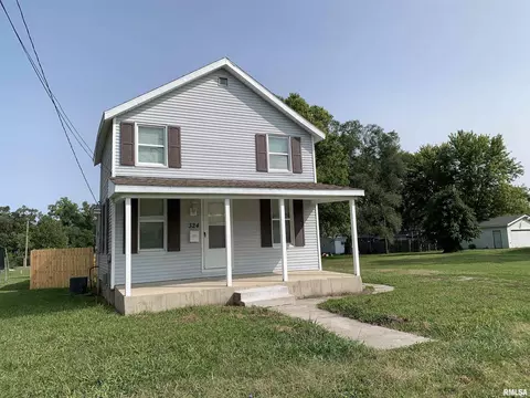324 E Lafayette Ave, Jacksonville, IL 62650