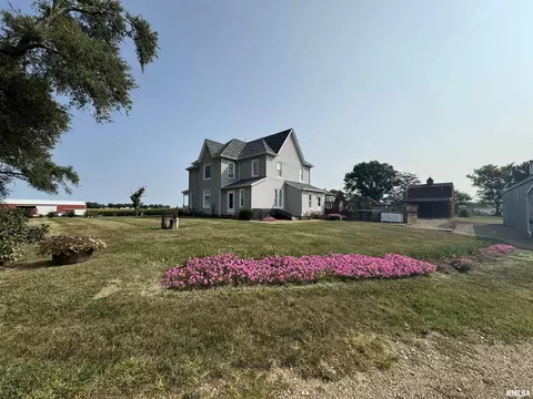 1677 E Smokey Rd, Avon, IL 61415