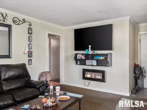 2212 S 13th St, Springfield, IL 62703 photo 5