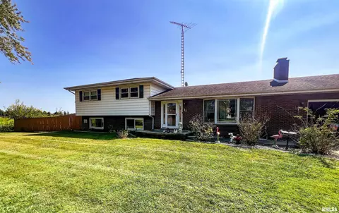 4500 Laverna Rd, Springfield, IL 62707