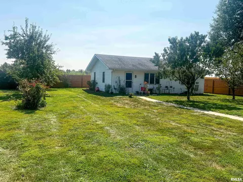 4500 Laverna Rd, Springfield, IL 62707 photo 2