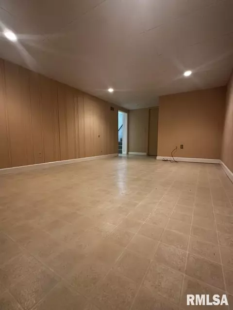 Other - 2029 S Whittier Ave, Springfield, IL 62704 photo 4 of 7