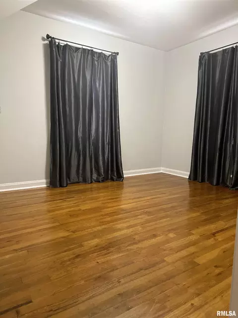 Bedroom - 2029 S Whittier Ave, Springfield, IL 62704 photo 3 of 6