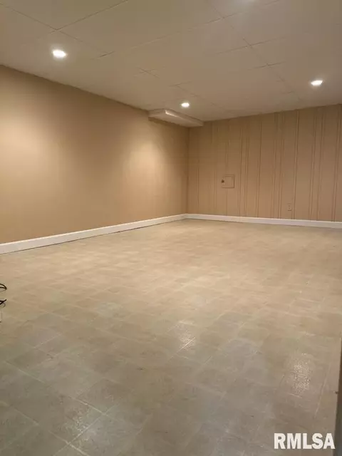 Other - 2029 S Whittier Ave, Springfield, IL 62704 photo 3 of 7