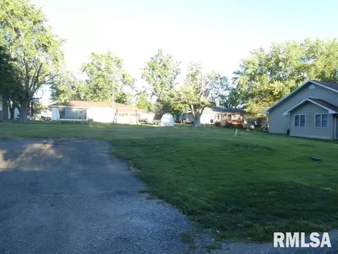 106 Michael Dr, Woodson, IL 62695