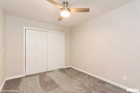 916 E Madison St, Riverton, IL 62561 photo 13