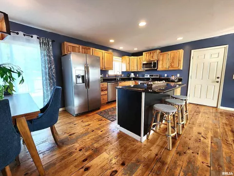 210 Bittersweet St, Payson, IL 62360 photo 7
