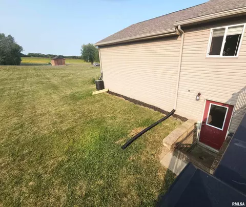 210 Bittersweet St, Payson, IL 62360 photo 28