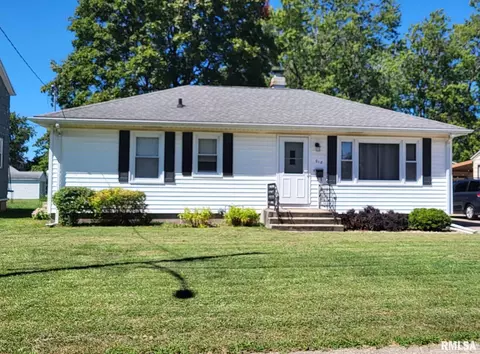 818 Olive St, Galesburg, IL 61401