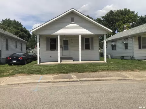 Exterior - 1137 E Oak, Springfield, IL 62703 photo 2 of 6
