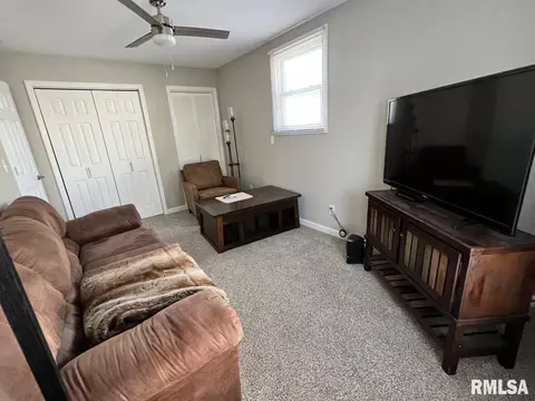 2124 N 19th St, Springfield, IL 62702 photo 9