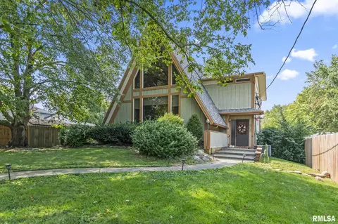 605 Oglesby Ave, Lincoln, IL 62656