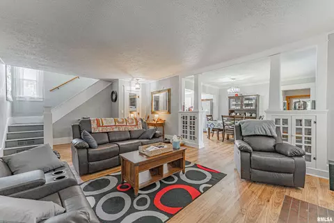 113 W Franklin St, Mclean, IL 61754 photo 7