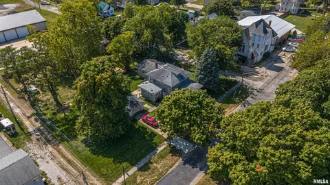 113 W Franklin St, Mclean, IL 61754 photo 43