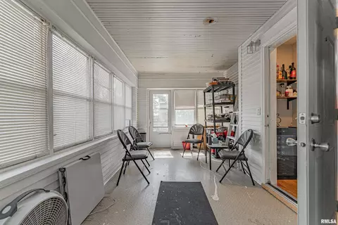 113 W Franklin St, Mclean, IL 61754 photo 38