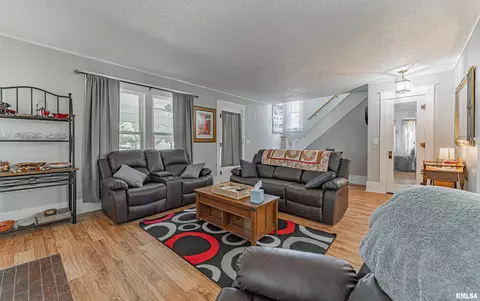 113 W Franklin St, Mclean, IL 61754 photo 8