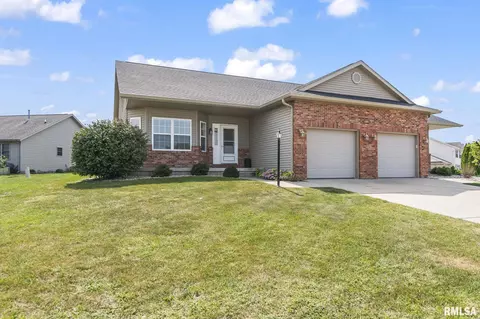 230 Independence Blvd, Chatham, IL 62629