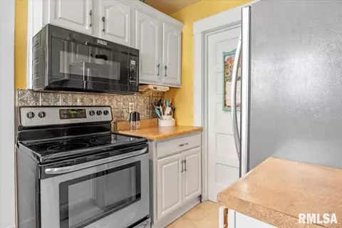 2547 Yale Blvd, Springfield, IL 62703 photo 16