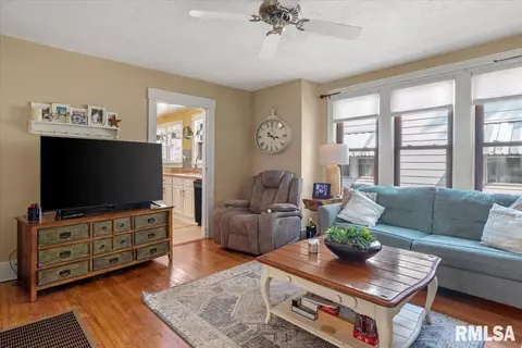 2547 Yale Blvd, Springfield, IL 62703 photo 10
