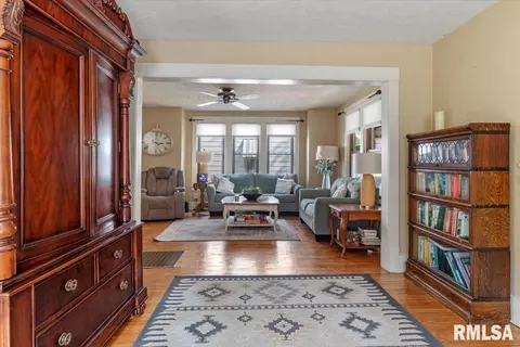 2547 Yale Blvd, Springfield, IL 62703 photo 9