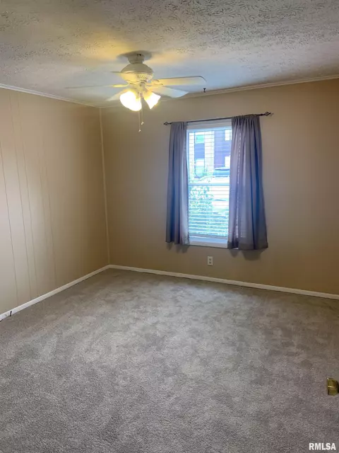 2545 W Monroe St, Springfield, IL 62704 photo 8