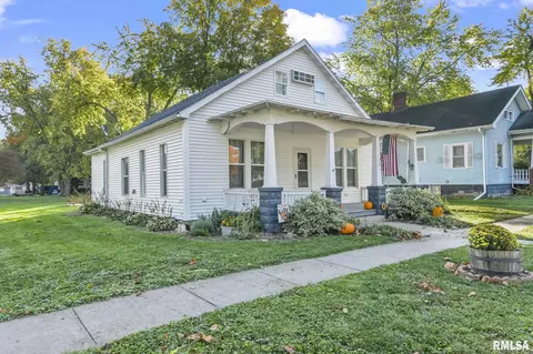 125 N Blaine St, Greenview, IL 62642