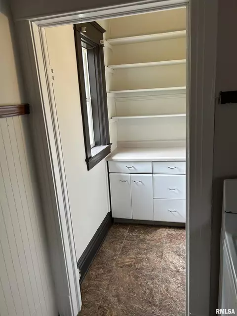 720 W North Grand Ave, Springfield, IL 62702 photo 5