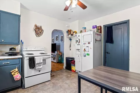 2408 S 6th St, Springfield, IL 62703 photo 16