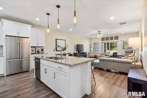 308 Harbor Point Pl, Springfield, IL 62712 photo 8