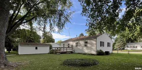 Exterior - 8 Claire Dr, Springfield, IL 62702 photo 2 of 3