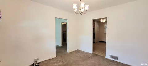 Entry Way - 2361 E Converse Ave, Springfield, IL 62702 photo 1 of 2