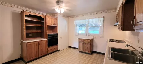 Other - 2361 E Converse Ave, Springfield, IL 62702 photo 9 of 15