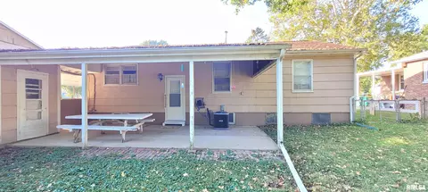 Exterior - 2361 E Converse Ave, Springfield, IL 62702 photo 3 of 9