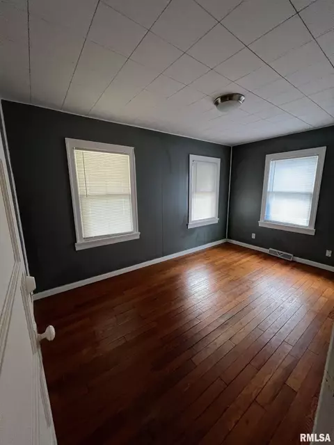 225 S Wheeler Ave, Springfield, IL 62703 photo 2