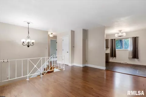 2216 Ramsey Rd, Springfield, IL 62702 photo 4