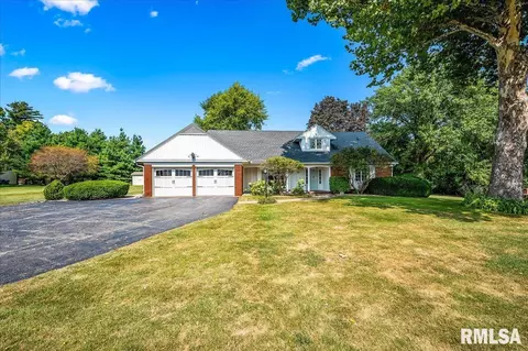 728 Euclid Ave, Monmouth, IL 61462