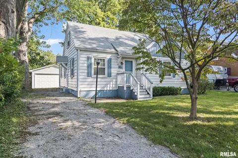 2019 Hood St, Springfield, IL 62703 photo 3