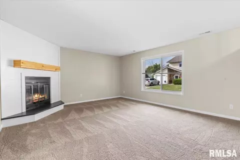 124 Volare Ln, Springfield, IL 62703 photo 4