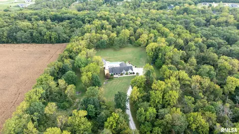 10 S Griffith Creek Rd, Mechanicsburg, IL 62545