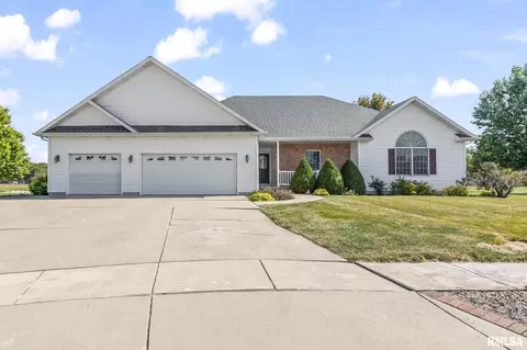 205 Willow Bay Ct, Sherman, IL 62684