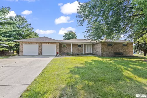 60 Heirloom Ter, Divernon, IL 62530