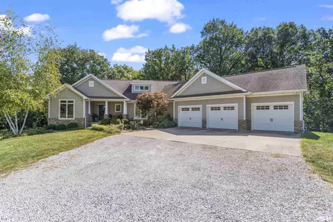 17579 Timber Ridge Ln, Petersburg, IL 62675