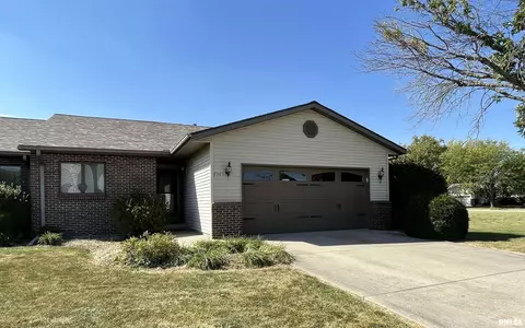 2345 Railsplitter Ave, Lincoln, IL 62656