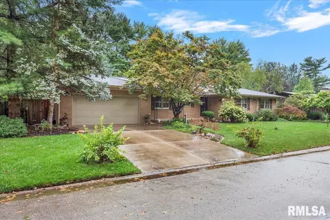 36 Pinehurst Dr, Springfield, IL 62704
