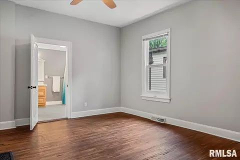 1043 N 6th St, Springfield, IL 62702 photo 16