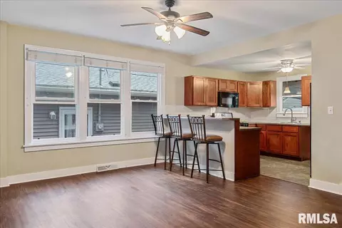1043 N 6th St, Springfield, IL 62702 photo 11